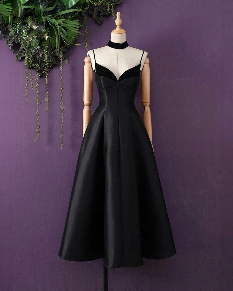 Viviene Choker Dress